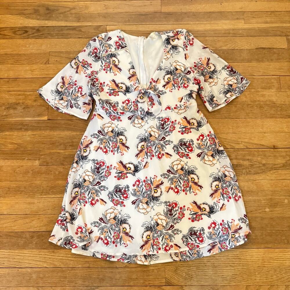 Love Fire orange cream floral knee length short sleeve a-line dress size L
 b22